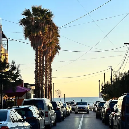 Modern By Sea Apartment *