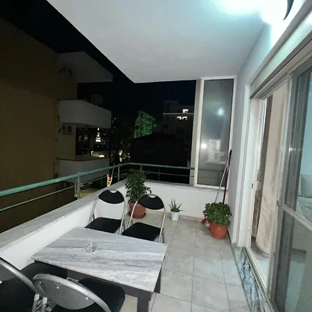 Apartment Modern By Sea